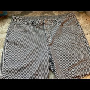 Lee’s Easy Rider Striped Shorts Size 18